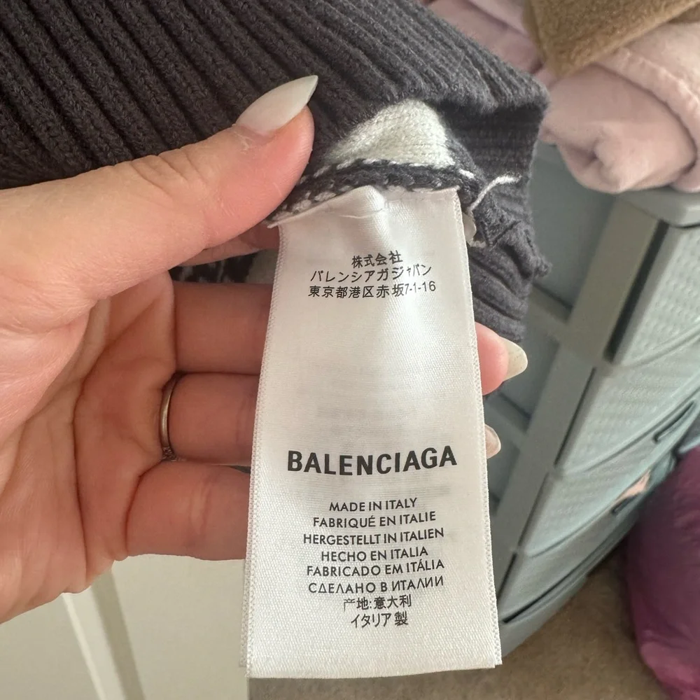 Balenciaga Black and White Logo Sweater - Picture 4 of 4